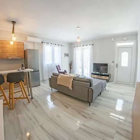 Apartament Lydia's *