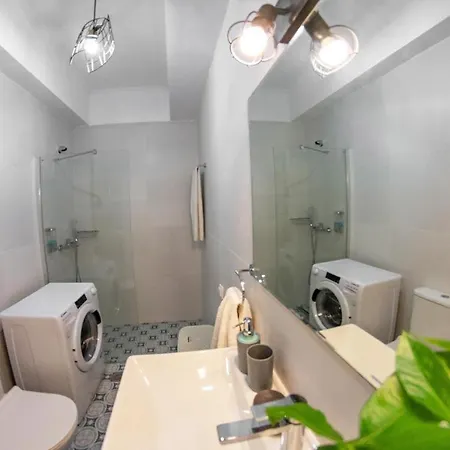 Lydia's Appartamento Mármaron